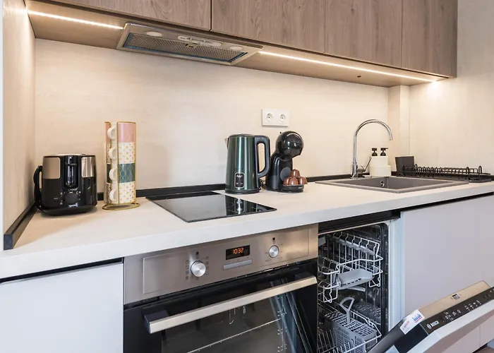 Apartment Perfect Near Sea Garden 4 *